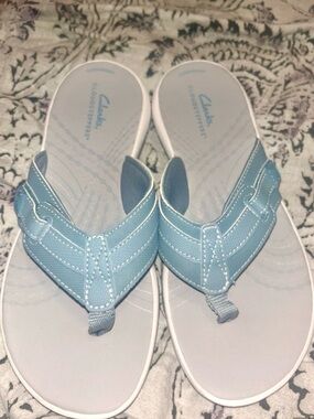 Clarks Cloud Steppers Cushioned Blue Gray Flip Flop Sandals